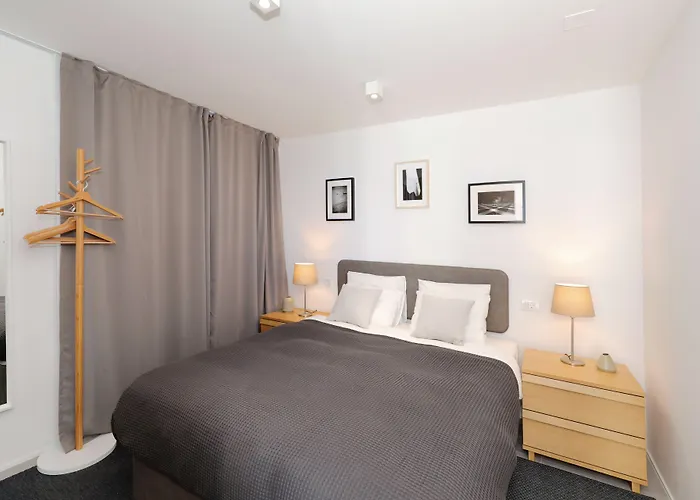 Stunning Sea View Apartment *