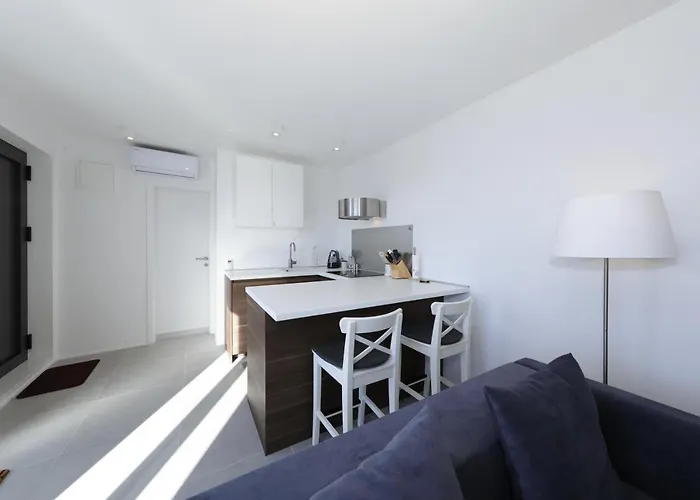 Stunning Sea View Apartment *